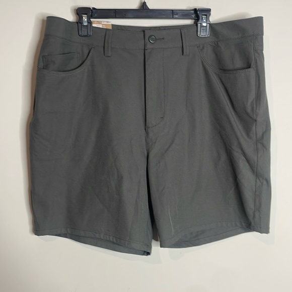 Prana | Men’s Grey Shorts 7in Inseam Size 38 NWT - Picture 1 of 5